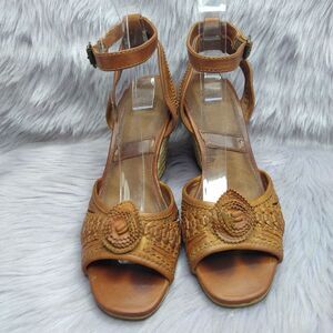 Frye Patricia Concho Leather Espadrille Wedge Sandals Womens Size 7.5 Brown Tan
